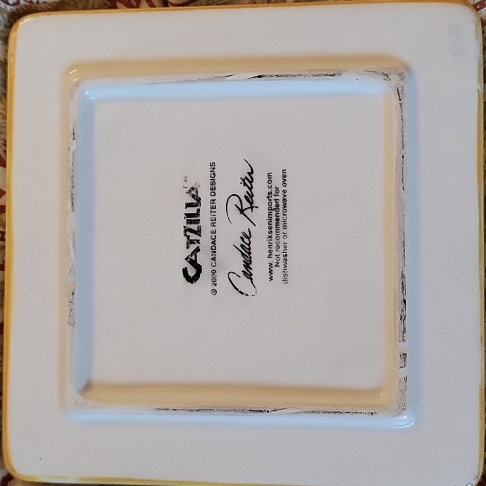 Handpainted Tile  "Catzilla" - Picture 4 of 5